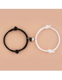 Set de Pulseras con Pendiente Corazon Magnetico Blanco y Negro